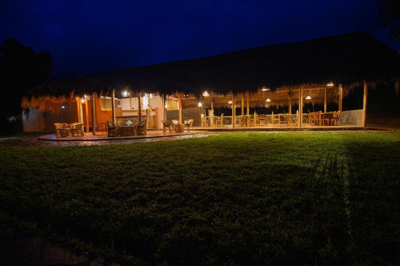 Wild Glamping Gal Oya - Thema Collection Hotel Galgamuwa  Bagian luar foto